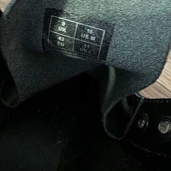 NEW Dr Martens 1460 Black Lace-Up Combat Boots Air Wair Men's 10 - Picture 5 of 5